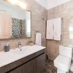 Mamfredas Luxury Villa *