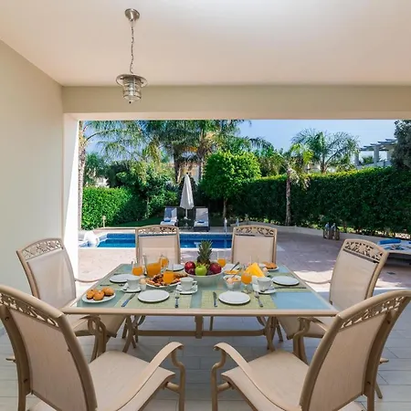 Mamfredas Luxury Villa