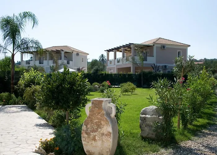 Mamfredas Luxury Villa *