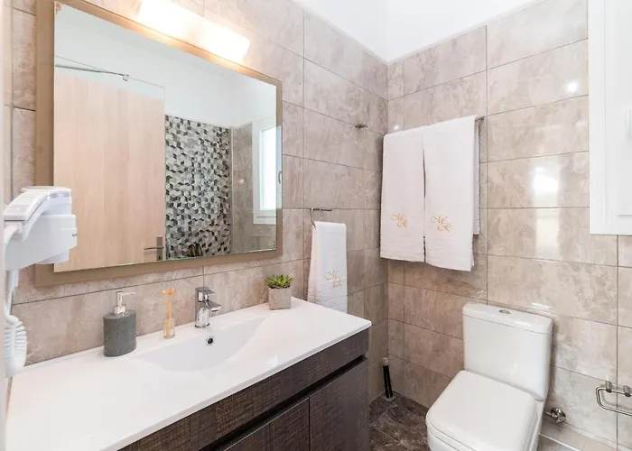 Mamfredas Luxury Villa *