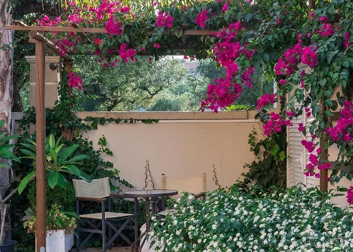 Mamfredas Luxury Villa *