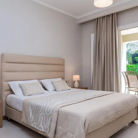 Mamfredas Luxury Villa *